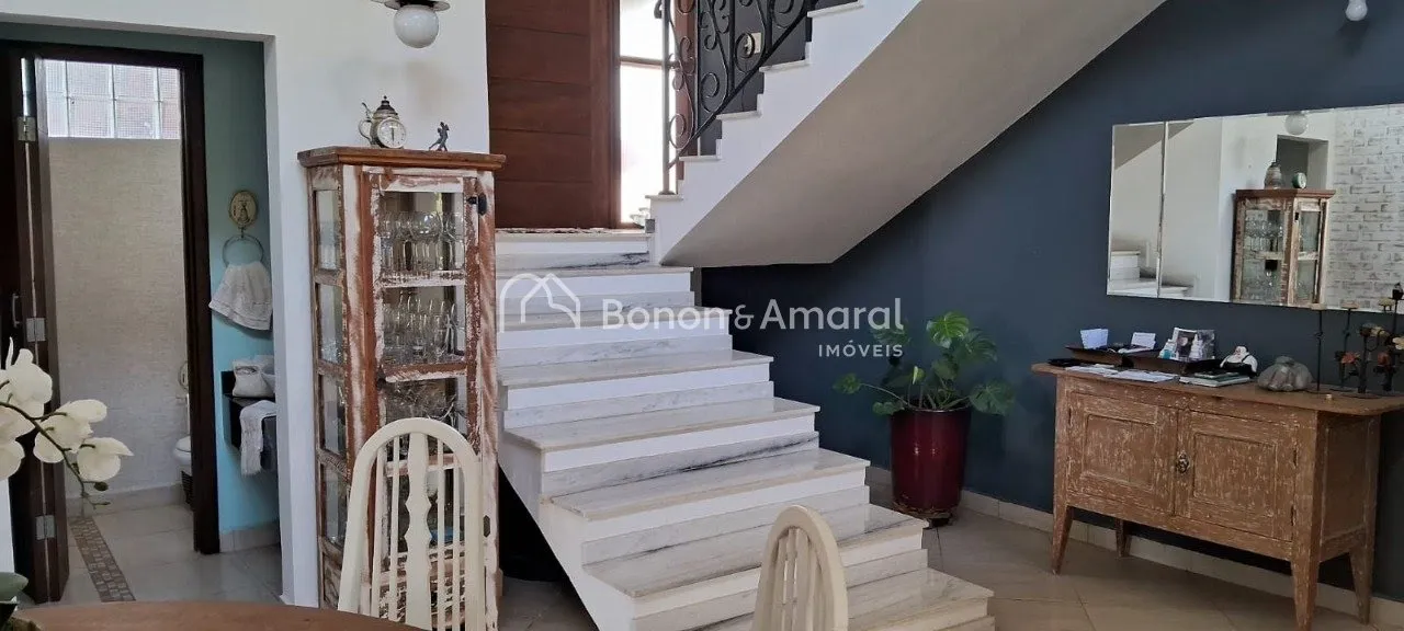 Imagem Casa com 3 Suítes à Venda no Clube de Campo em Valinhos