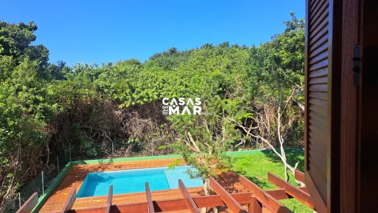 Imagem Casa de Luxo em Condomínio na Praia Rasa: 5 Quartos, 5 Suítes e 260m² em Armação dos Búzios-RJ