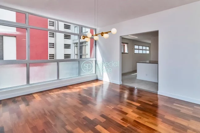 Imagem 02 Vagas de Garagem 267,75 m² de área útil 03 suítes (sendo uma master com banheiro senhor e sen...