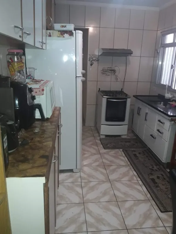 Imagem Casa à venda em Jardim Santo André, Santo André-SP: 2 quartos, 1 sala, 1 banheiro, 2 vagas de garagem, 150,00 m² de área.