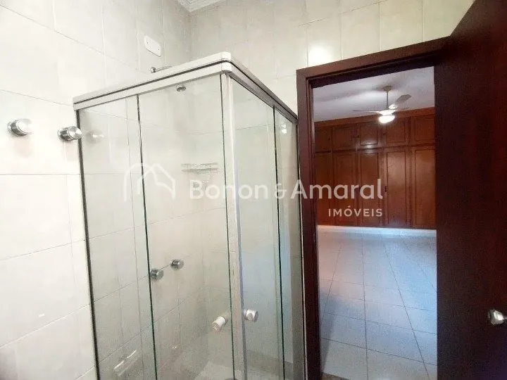 Imagem Casa à Venda com 4 Quartos no Taquaral