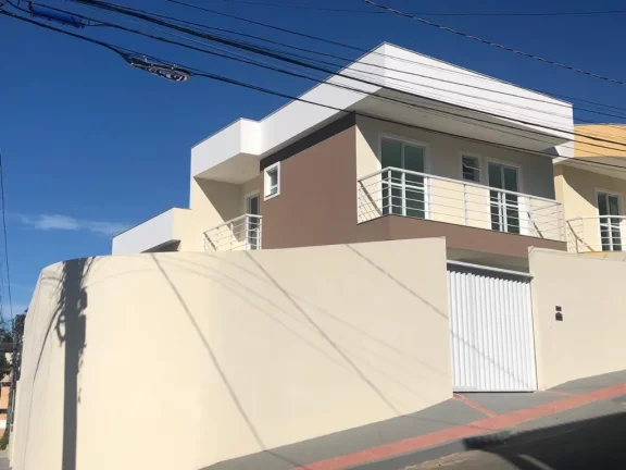 Imagem Belíssima casa duplex composta de 3 quartos sendo uma suíte área gourmet com churrasqueira bairro Ipiranga Guarapari