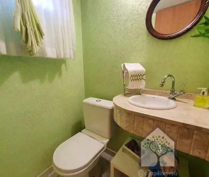Imagem Excelente Casa com 370 m² no Carianos
