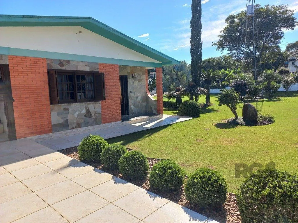 Imagem Casa 161m² - 2 dormitórios, 4 vagas no bairro Santo Onofre em Viamão