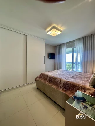 Imagem Residência de 3 Quartos com Vista para o Mar e o Morro do Moreno na Praia da Costa