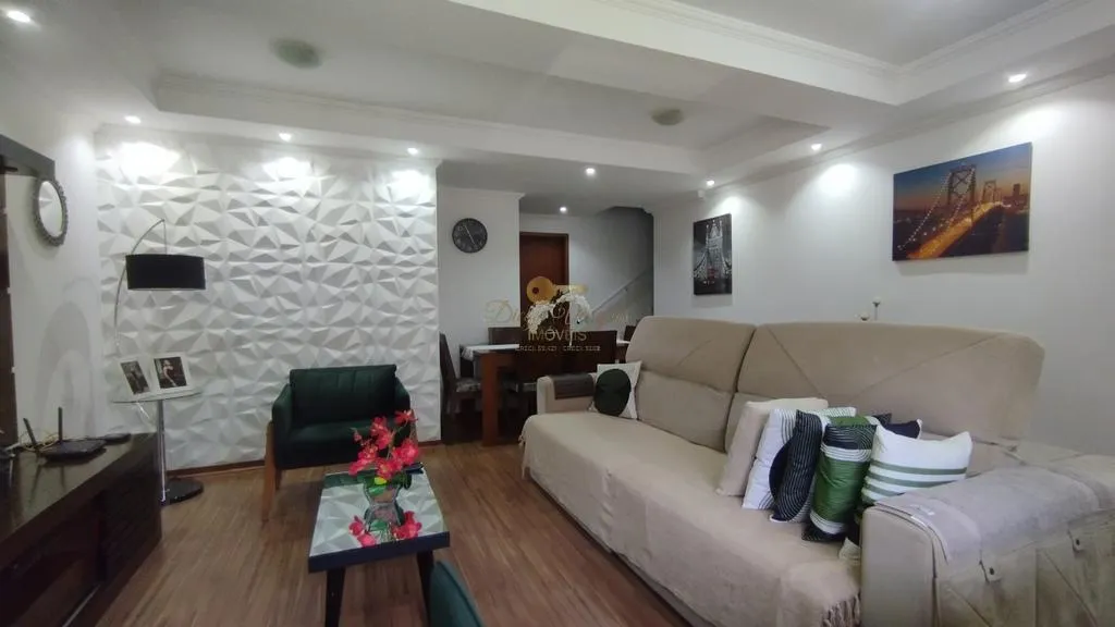 Imagem Casa em Condomínio para Venda em Teresópolis / RJ no bairro Araras