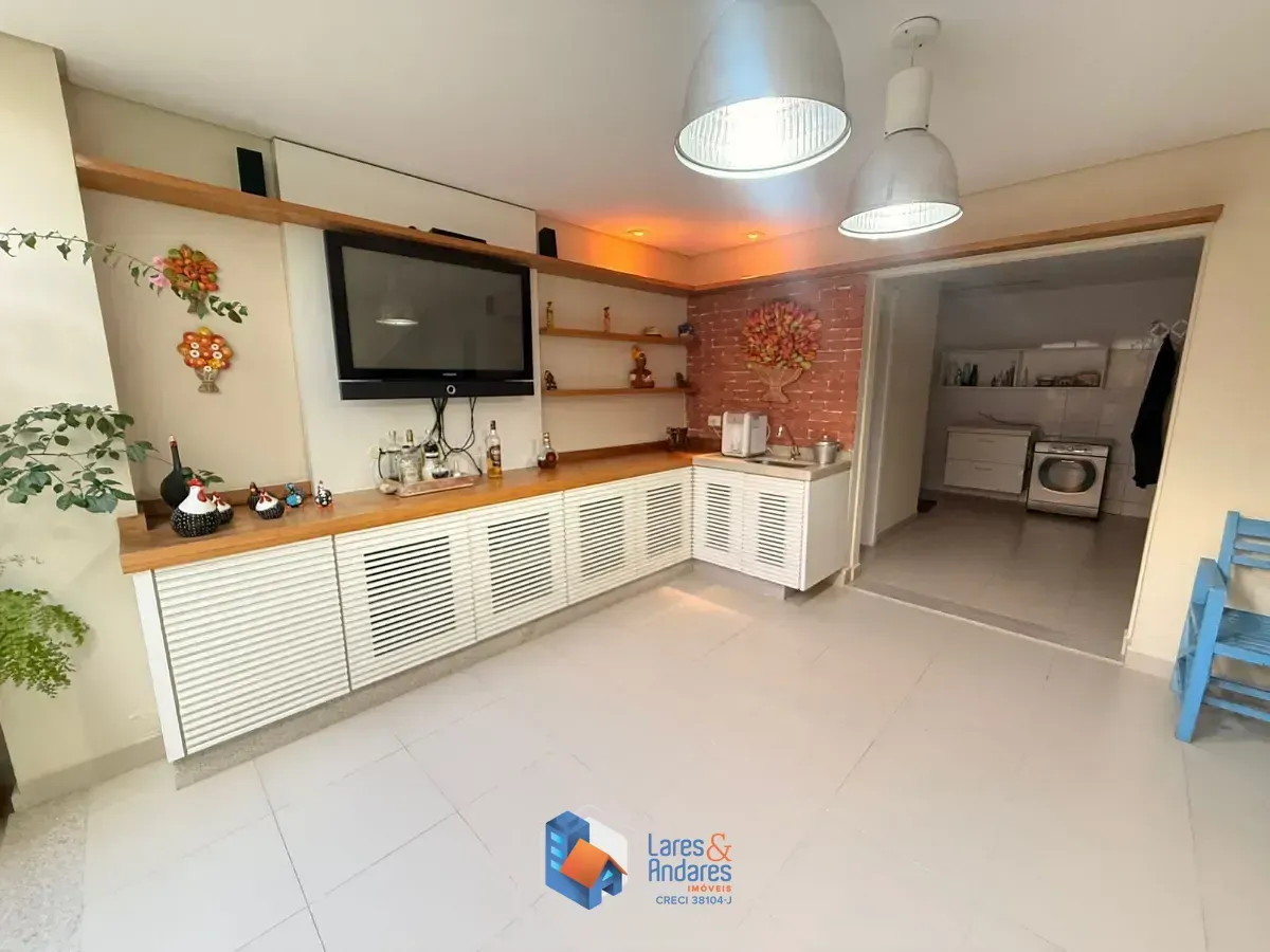 Imagem Casa no condomínio Casa do Horto para venda com 3 quartos, sendo 3 suítes, 560m²
