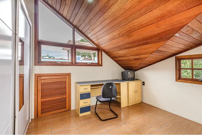 Imagem Casa para venda no bairro Vila Ipiranga em Porto Alegre
