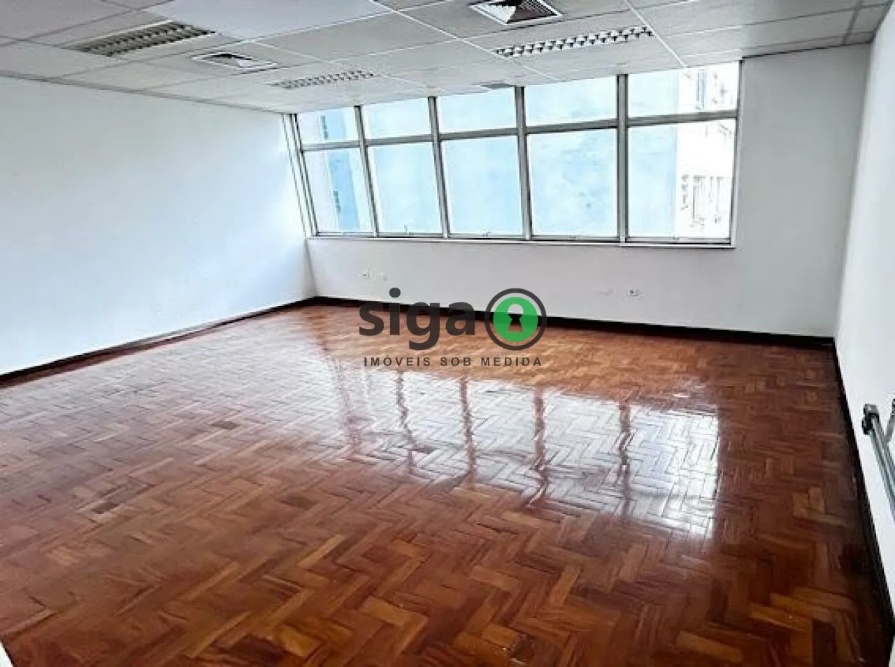 Imagem Sala comercial com 328m² em vão livre, 6 vagas na Consolação para Locação