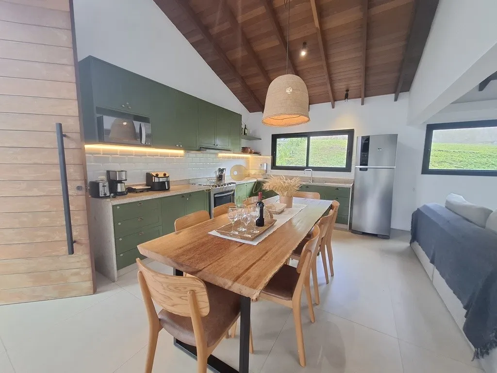 Imagem Casa em Condomínio para Venda em Teresópolis / RJ no bairro Vargem Grande