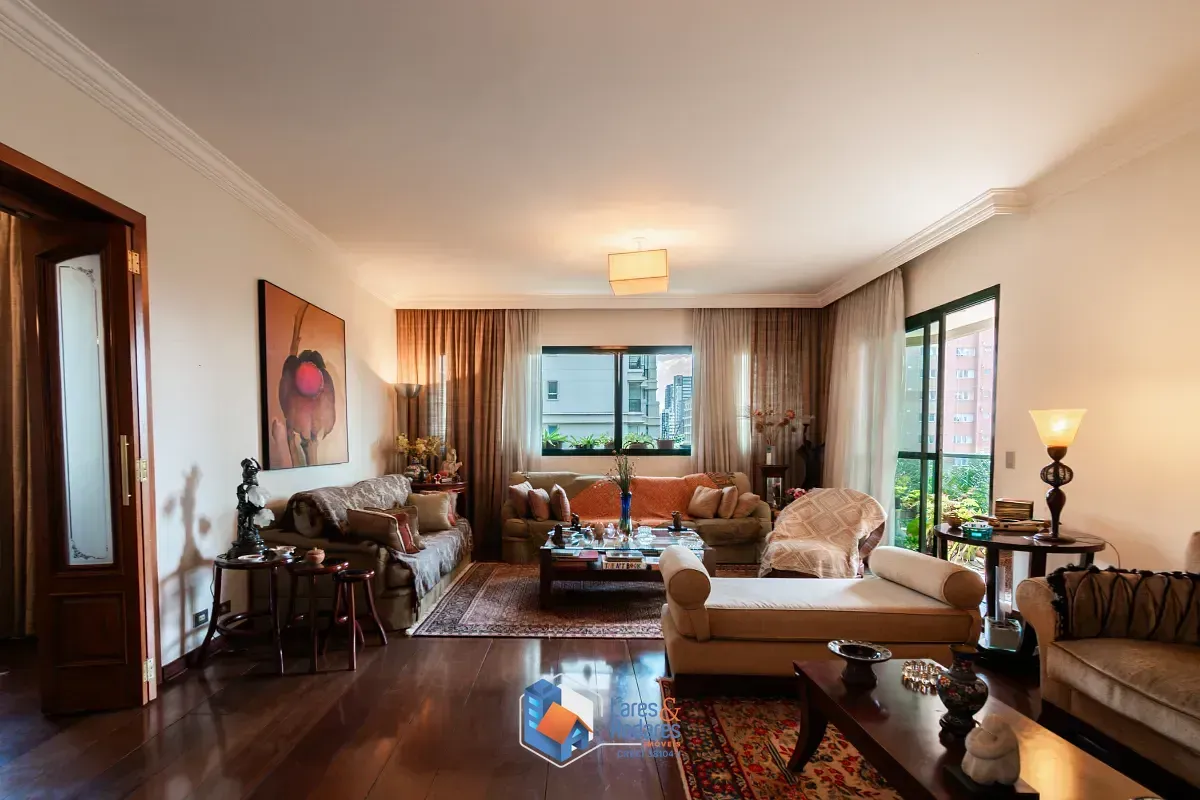 Foto do imóvel Apartamento para venda em Moema com 4 quartos, sendo 3 suítes, 222m² em Avenida Açocê