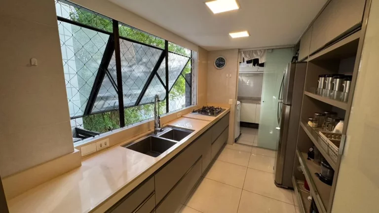 Imagem Apartamento com 250m, 3 quartos em Casa Forte