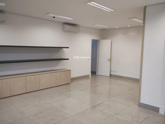 Imagem Prédio comercial com 3.185m2 na Barra Funda.