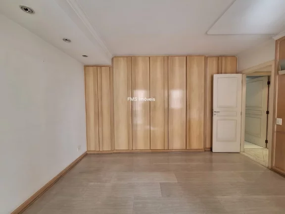 Imagem Apartamento à venda no Brooklin, com 3 Quartos sendo 1 Suíte, 3 Banheiros e 3 Vagas de Garagem.