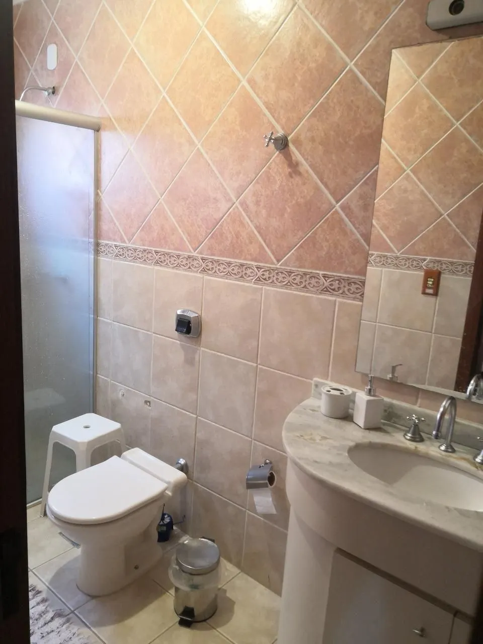 Imagem Casa de Condomínio com 3 dormitórios e 2 vagas em Ipanema