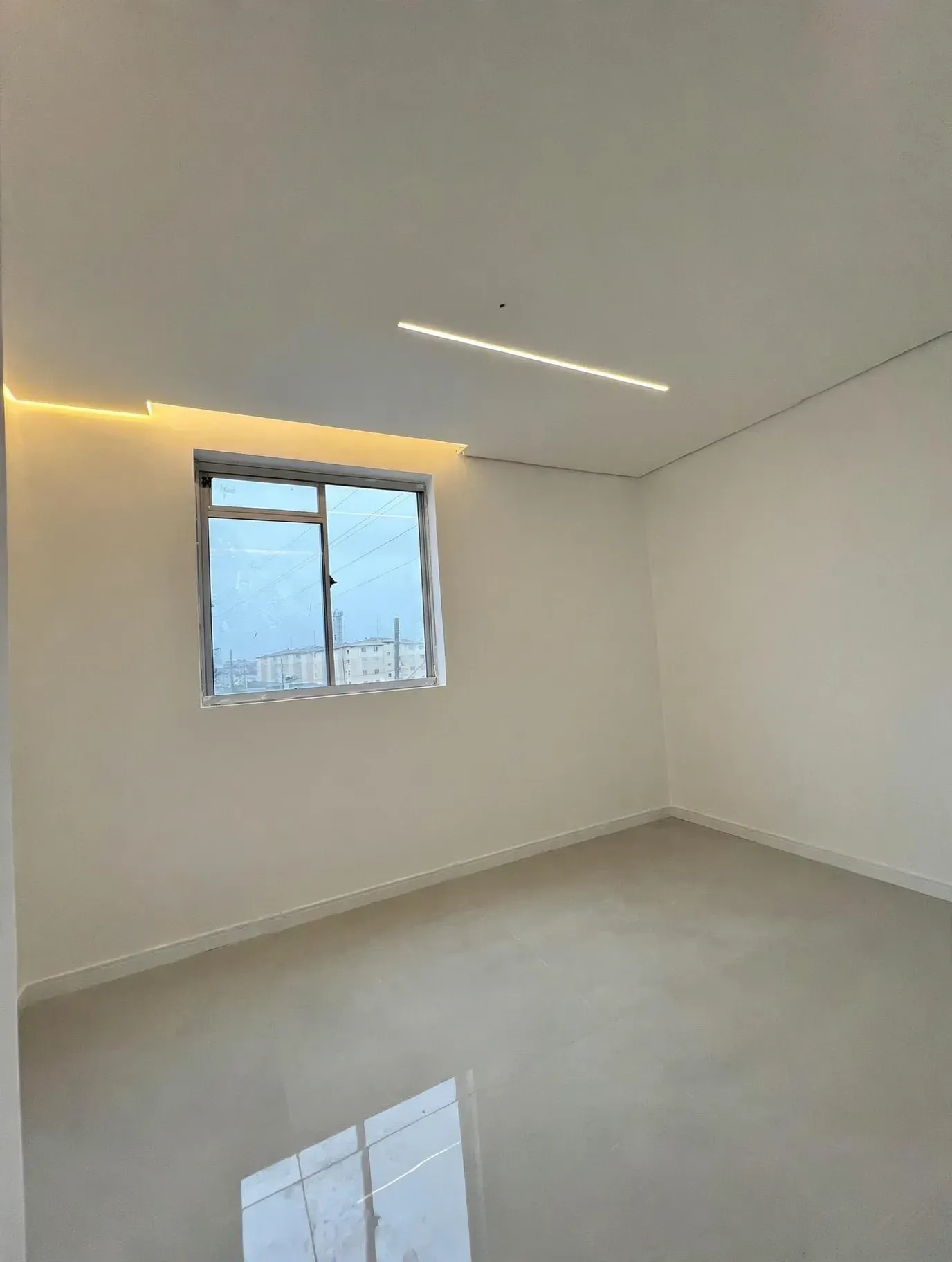 Imagem Apartamento com 2 Quartos à Venda, 42 m² em Sítio Cercado - Curitiba