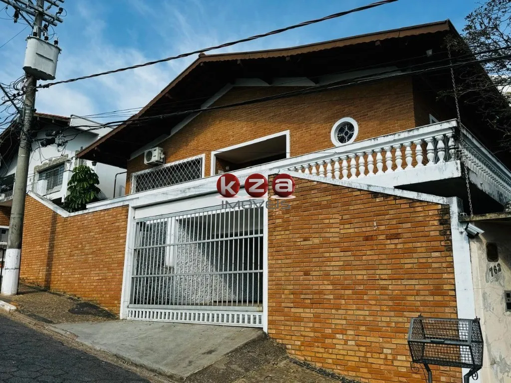 Imagem Imperdível oportunidade: Casa comercial de 3 quartos, 1 suíte, 3 salas, 3 banheiros e 2 vagas em Vinhedo-SP, Centro.