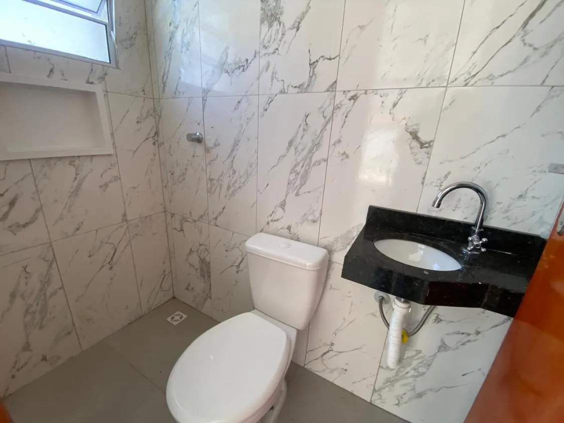 Imagem CASA NOVA COM PISCINA, 3 DORMITÓRIOS E AMPLO QUINTAL NO JARDIM BOPIPORANGA EM ITANHAÉM