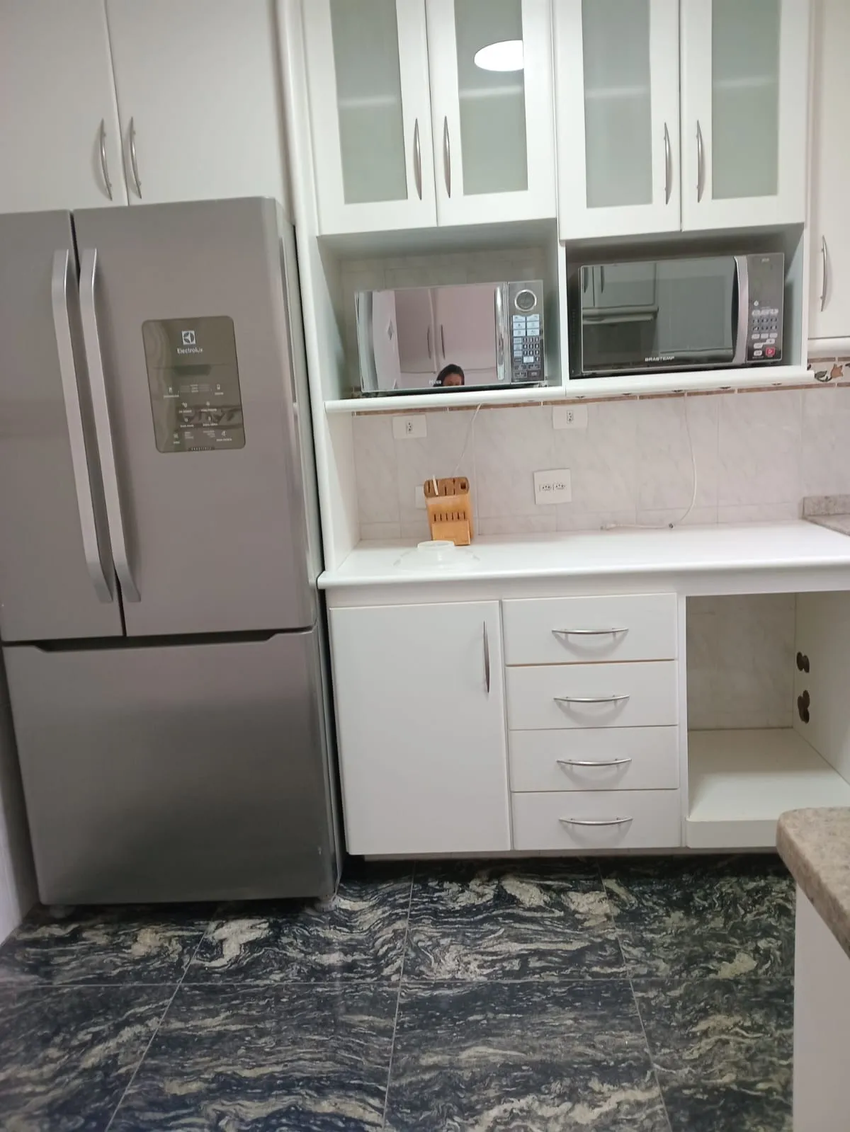 Imagem Casa de alto padrão em condomínio no Tamboré, Santana de Parnaíba-SP: 4 quartos, 4 suítes, 2 salas, 4 banheiros, 4 vagas.