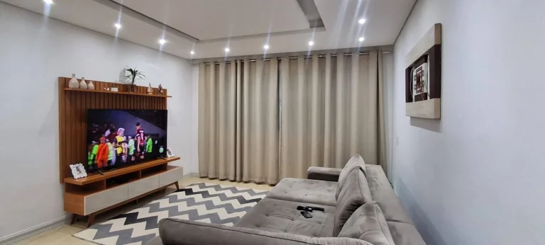 Imagem Sobrado Vila Monumento - 250M², 3 Dorms, 2 Vagas, Quintal.