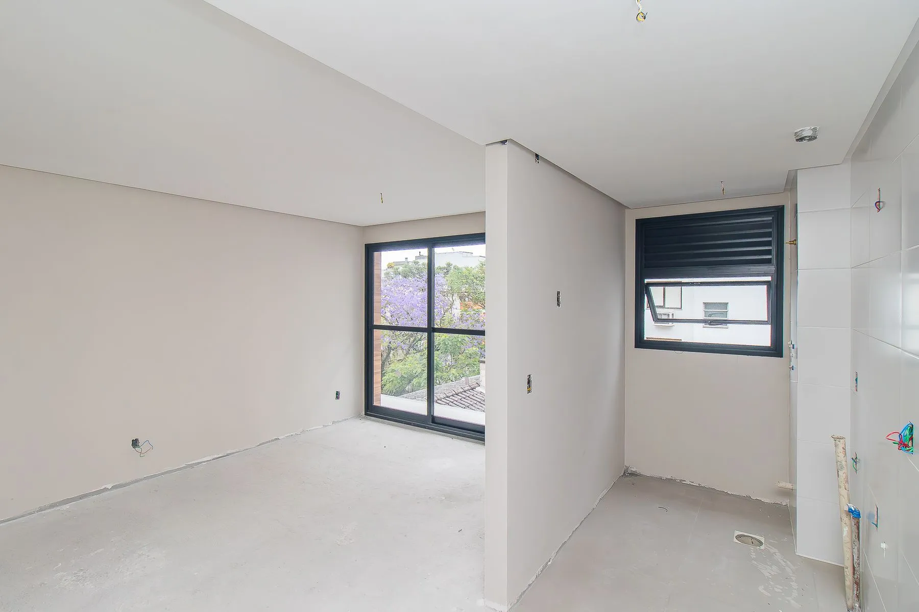 Imagem Vende-se apartamento com 2 quartos (1 suíte), 69,37m² e 1 vaga - Bela Vista