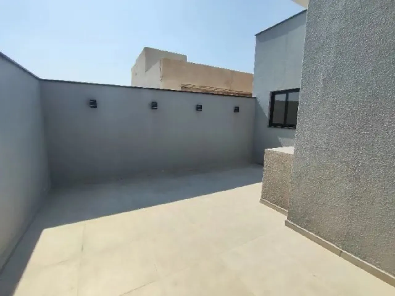 Imagem Casa em Condomínio à Venda em Sorocaba-SP, Horto Florestal: 3 Quartos, 1 Suíte, 1 Banheiro, 2 Vagas, 115,08m²