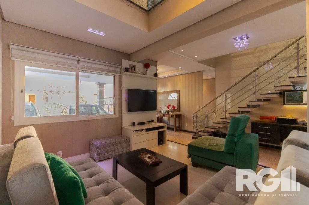 Imagem Casa em Condomínio com 3 Suítes, Espaço Gourmet e 5 Vagas de Garagem
