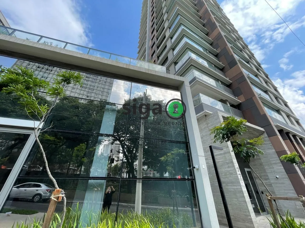 Imagem Loja à Venda no Jardim América, com 200m², 4 vgs e com ótimo inquilino com contrato