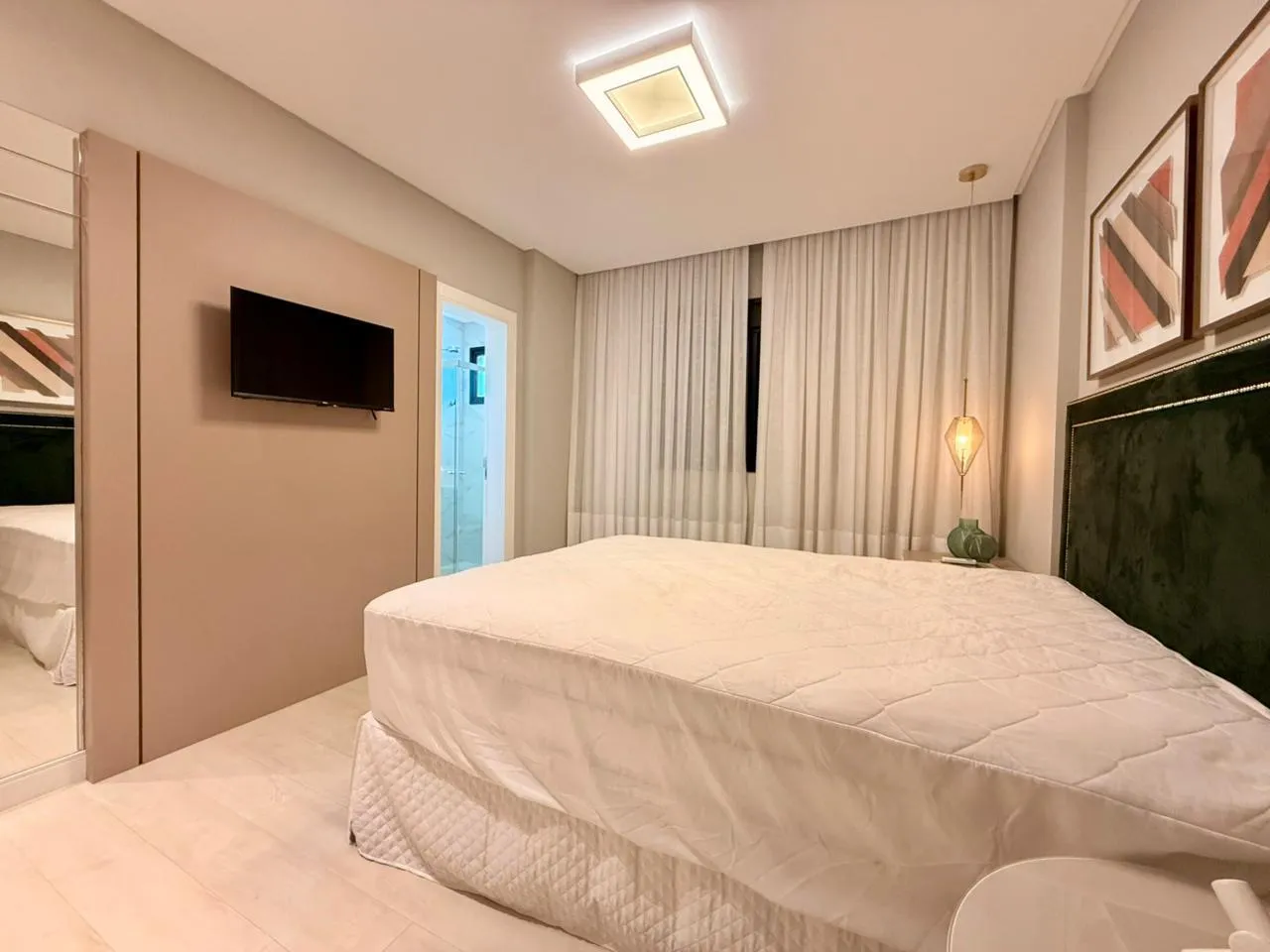 Imagem Apartamento com vista para o mar à venda com 187m2 por R$ 6.700.000,00