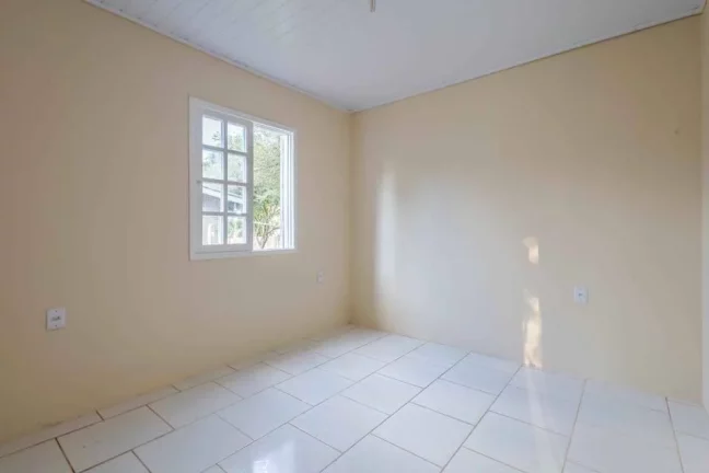 Imagem DESOCUPADA!!! Casa dois dormitórios, cond fechado junto RS040, Águas Claras