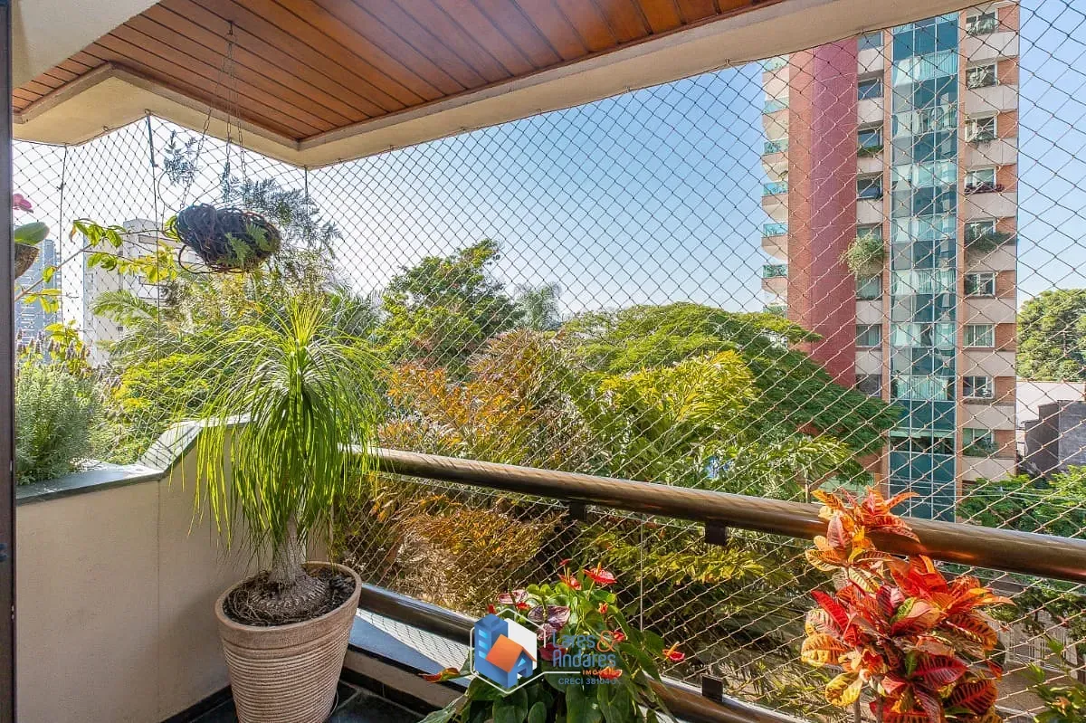 Imagem Apartamento para venda em Moema com 4 quartos, sendo 3 suítes, 200m²