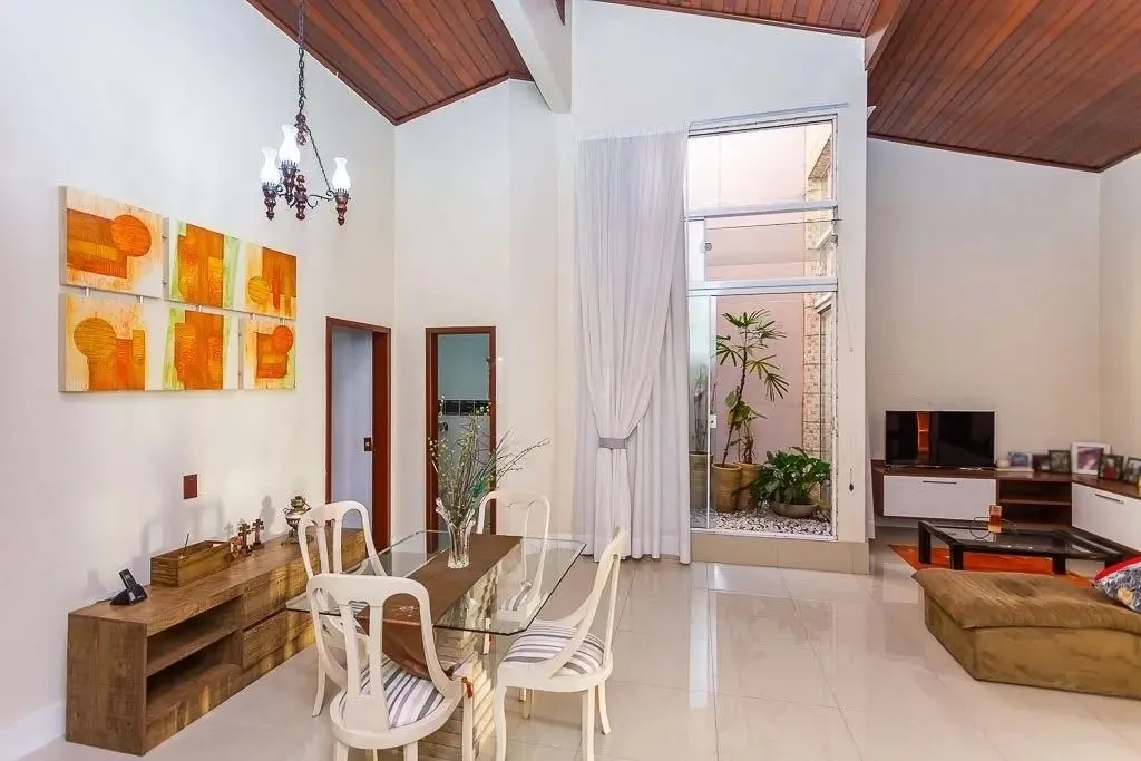 Imagem Casa espaçosa com 6 dormitórios e vista incrível no Cristo Redentor