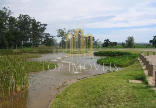 Foto do imóvel Ótimo terreno no Condomínio Espelho D’Água na quadra Quadra I, com 1.318,77 m2 (35,06 x 37,62), em localização privilegiada em uma das partes mais altas do condomínio! em Estrada Municipal Pedro Moacir de Almeida