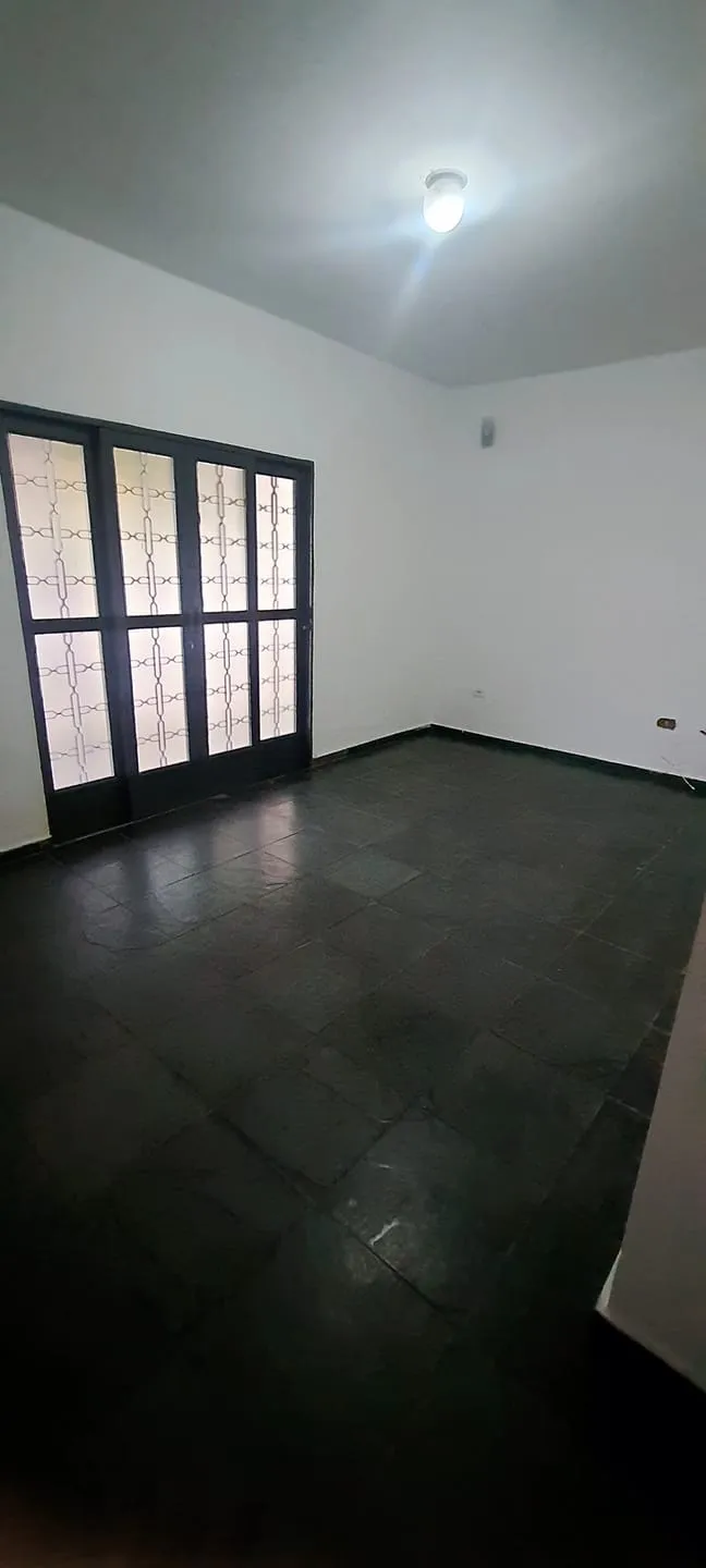Imagem Casa para Venda 4 Quartos, 1 Suite, 2 Vagas, Loteamento Residencial Andrade, Pindamonhangaba - SP