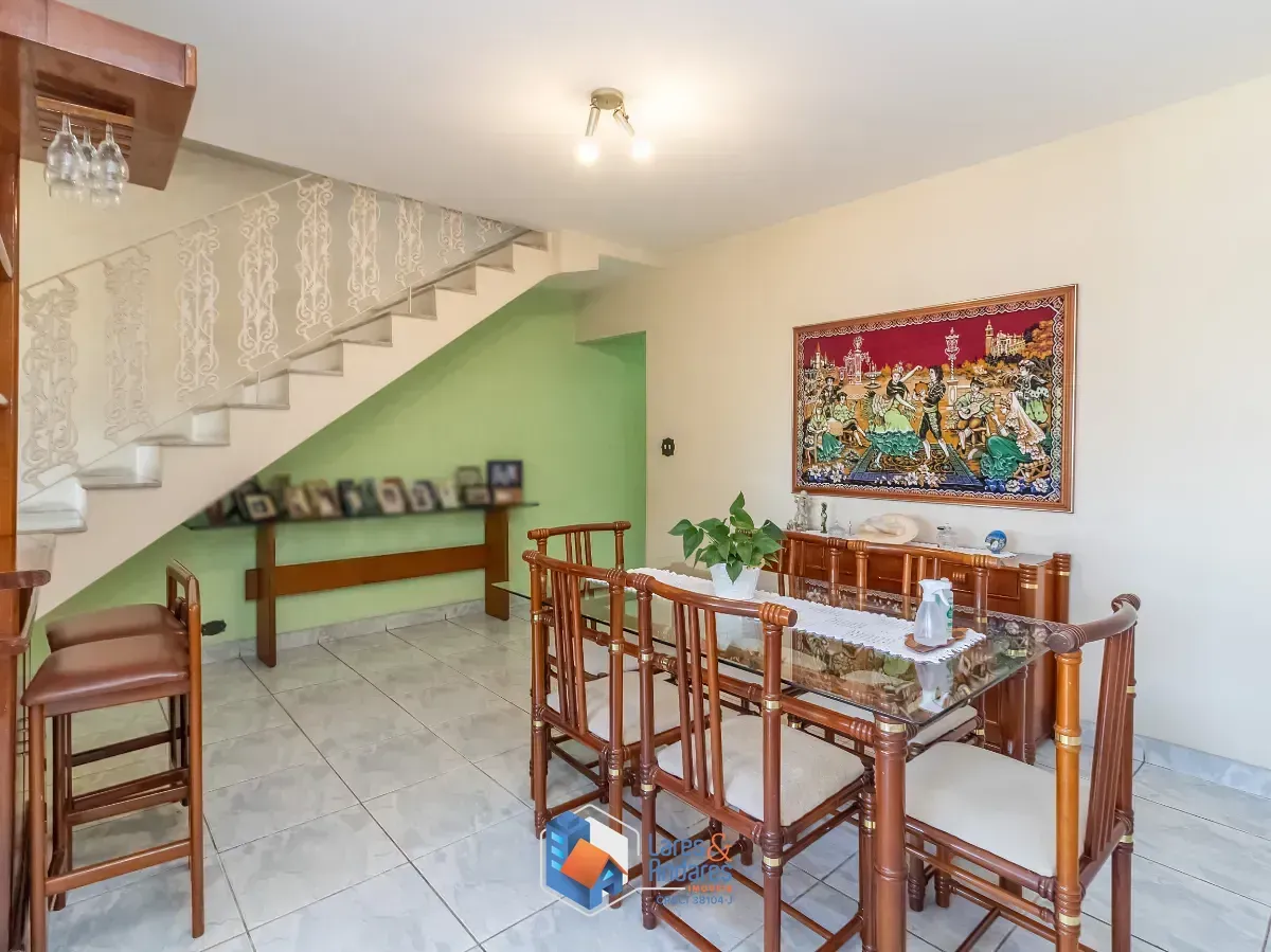 Imagem Sobrado para venda em Vila Paiva com 4 quartos, sendo 3 suítes, 210m²