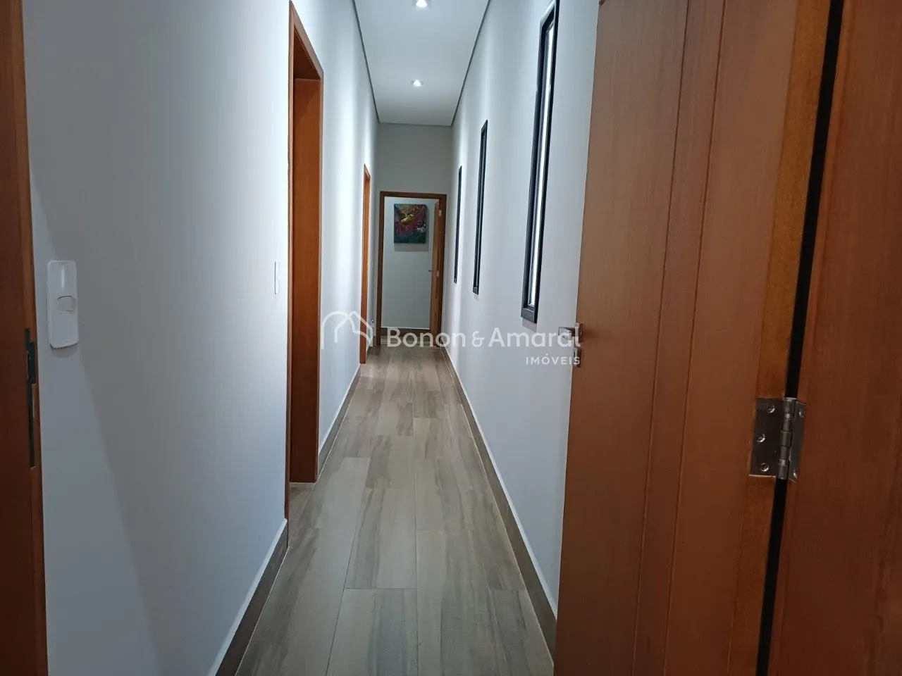 Imagem Casa térrea no Residencial Arborais, com 198 m2 de construção e 420 m2 de terreno, 3 suites,