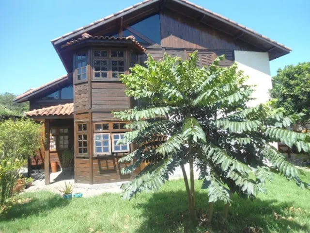 Foto do imóvel Chácara à venda 3 Quartos, 3 Suites, 10 Vagas, 2000M², Parque Lago Azul, Pindamonhangaba - SP