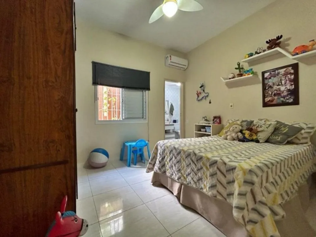 Imagem CASA COM 185,00 m² - SOLEMAR - PRAIA GRANDE SP