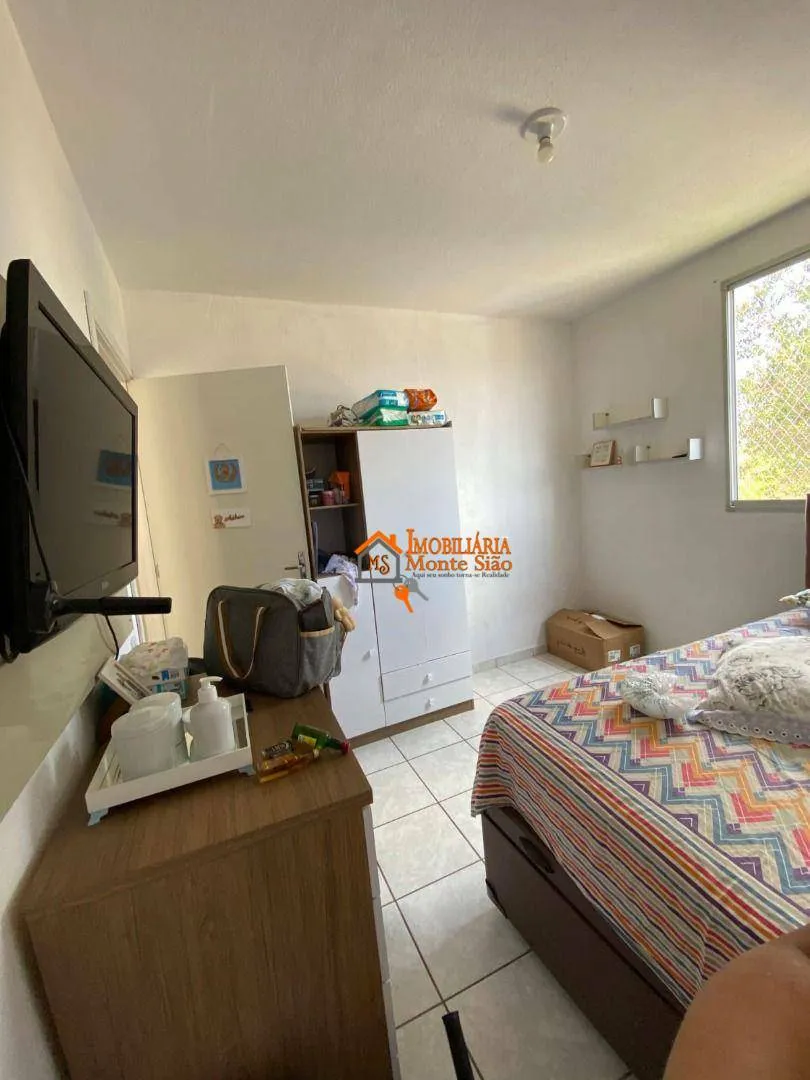 Imagem Apartamento com 2 dormitórios à venda, 45 m² por R$ 220.000,00 - Pimentas - Guarulhos/SP