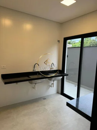 Imagem Casa Sobrado, 4 Dormitórios (4 suítes), 4 Vagas, Jardim do Golf, Urbanova.