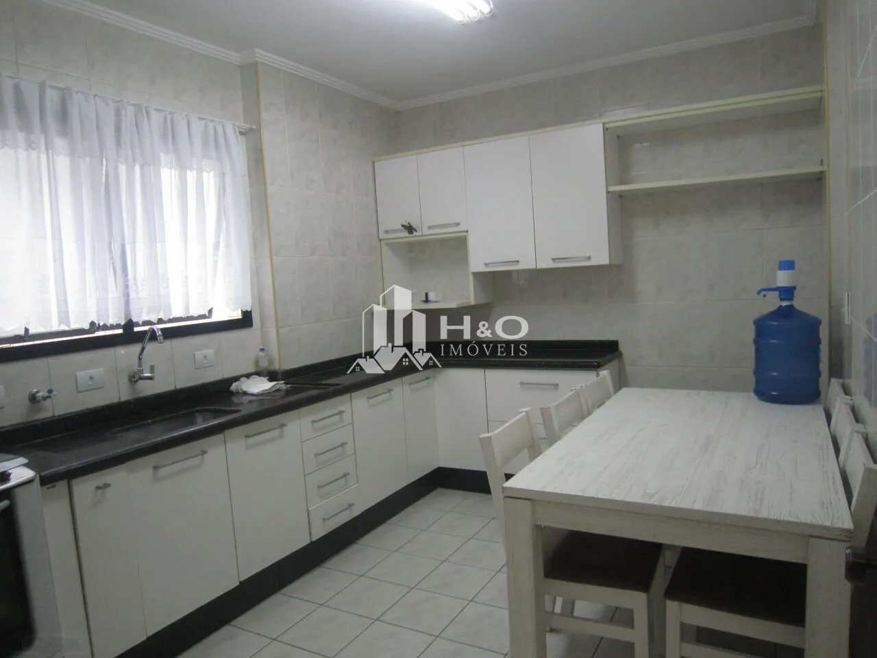 Imagem Apartamento à venda na Praia Grande - Bairro Guilhermina, a apenas 100 metros da praia!