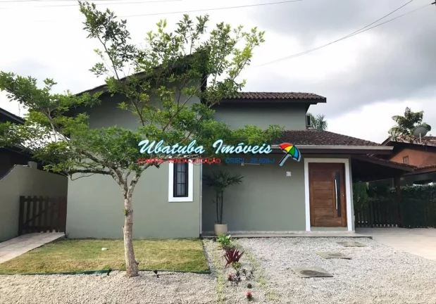 Foto do imóvel Casa com Ótima Localização em Condomínio Fechado
