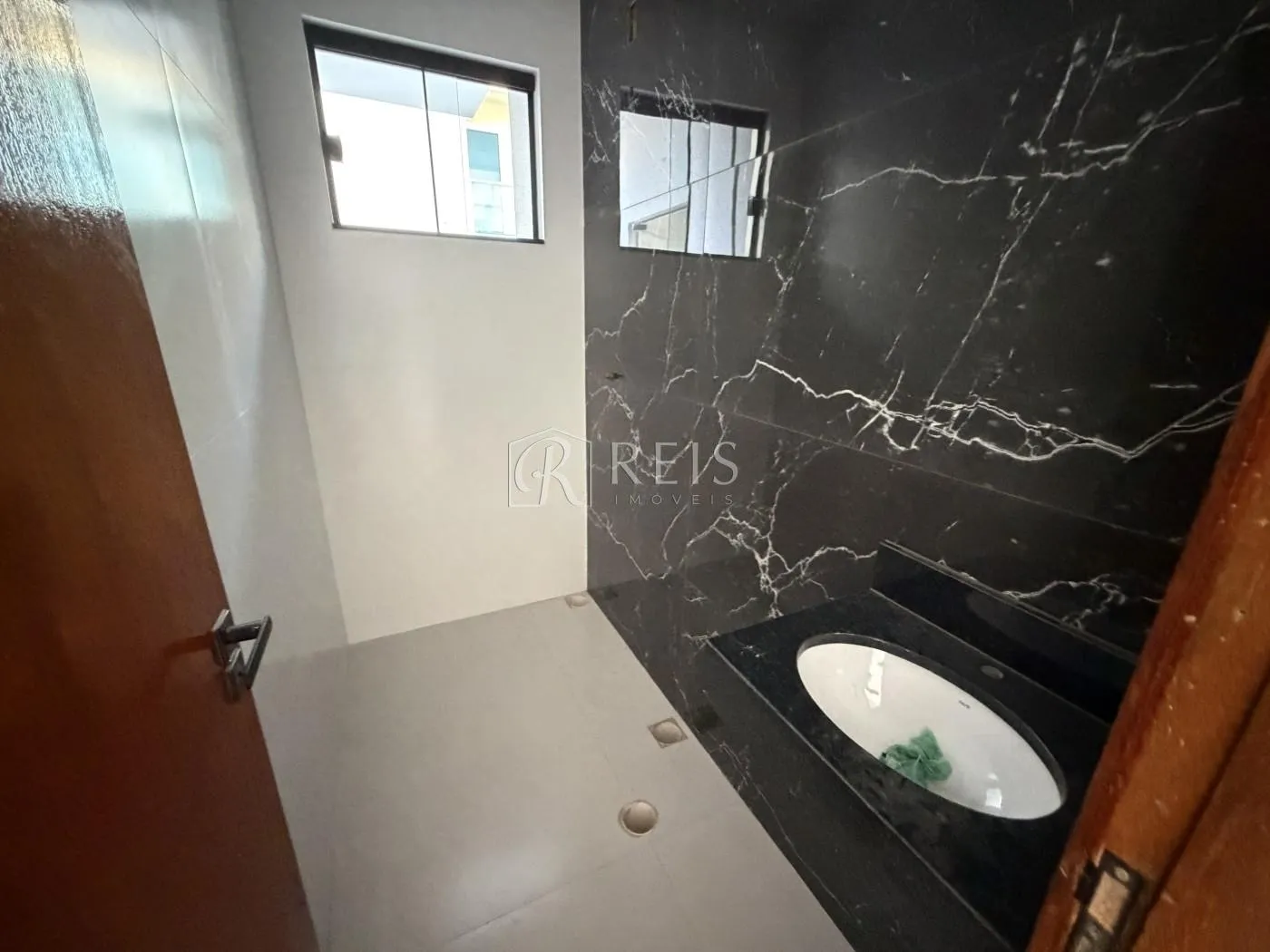 Imagem Casa para Venda em Rio das Ostras, Enseada das Gaivotas, 3 dormitórios, 1 suíte, 2 banheiros, 1 vaga