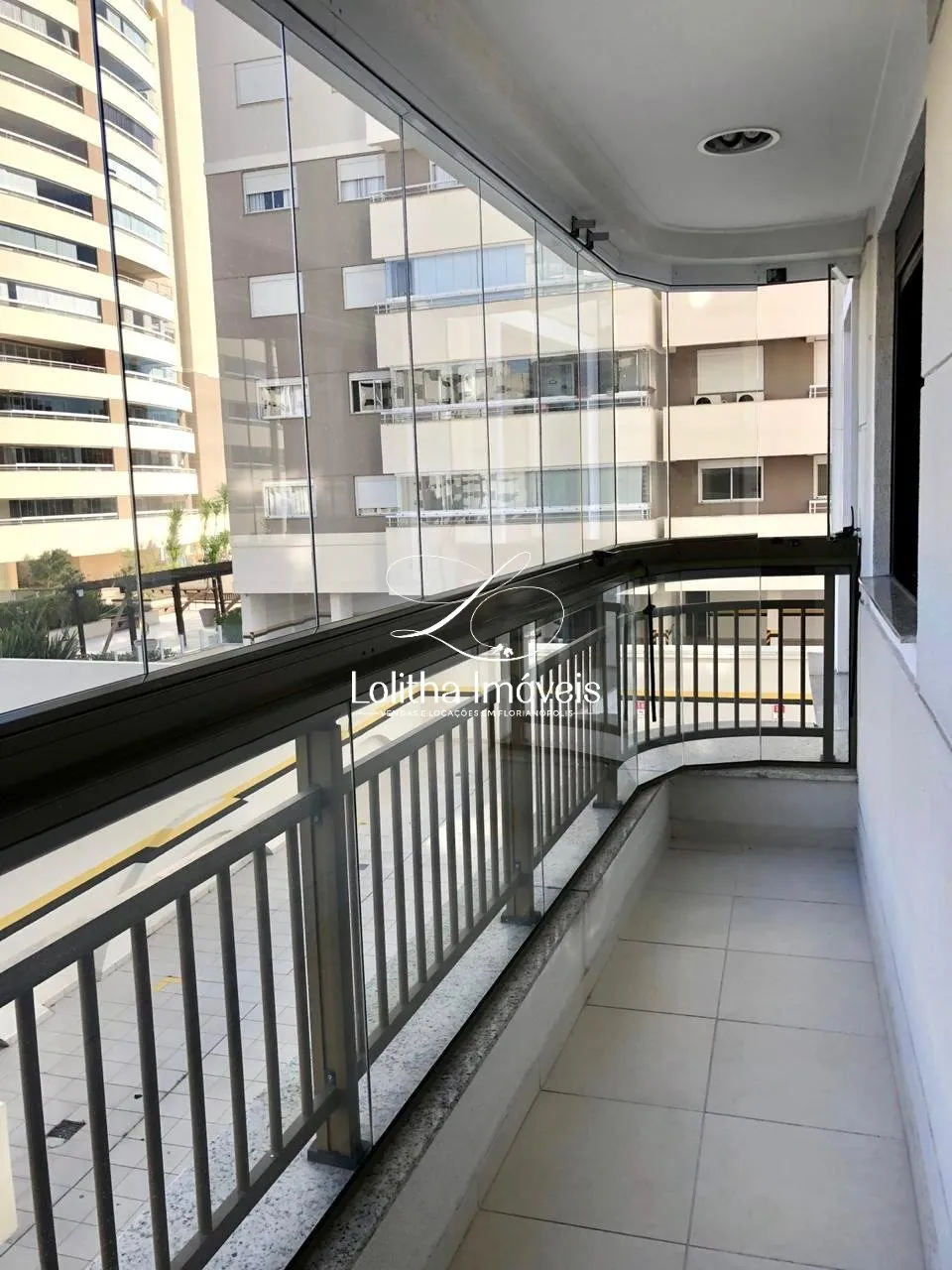 Imagem APARTAMENTO DE 3 DORMITÓRIOS, SENDO 1 SUÍTE E 2 VAGAS DE GARAGENS À VENDA NO ITACORUBI, FLORIANÓPOLIS/SC