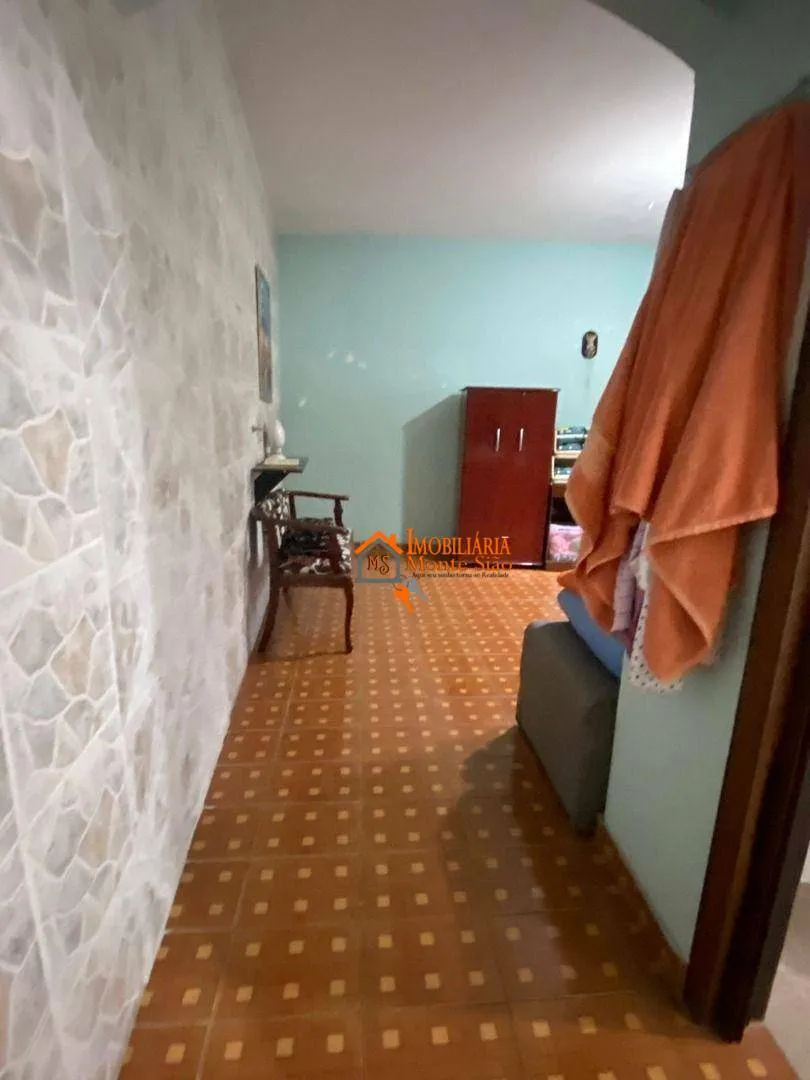 Imagem Oportunidade Única! Casa Térrea com 3 Quartos, Suíte e Quartos Extras em Localização Privilegiada em Guarulhos!