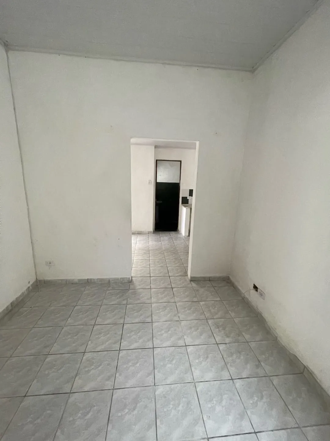 Imagem Casa à venda 2 Quartos, 1 Vaga, 300M², Água Preta, Pindamonhangaba - SP