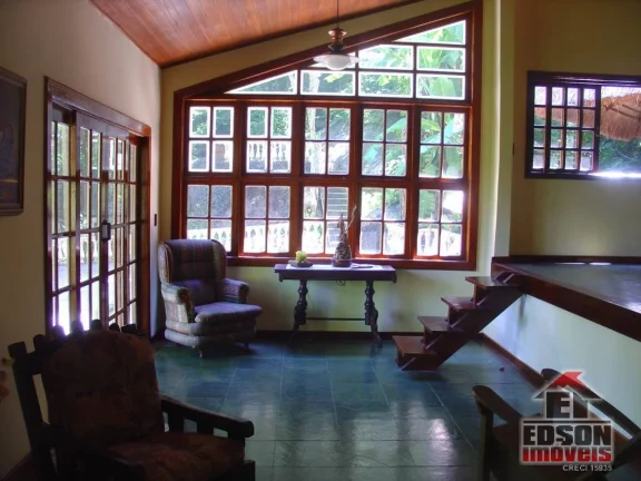 Imagem Belíssima Casa Triplex em Condomínio no Recanto de Itaipuaçu
