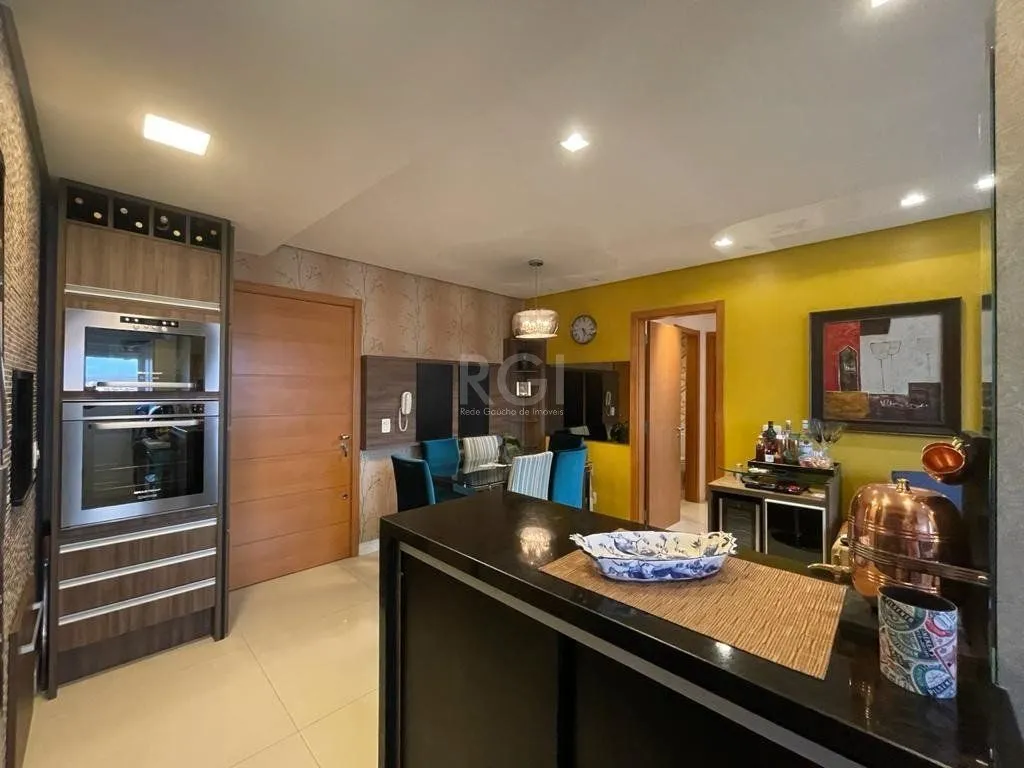 Imagem Apartamento para Venda - 64.67m², 2 dormitórios, sendo 1 suites, 1 vaga - Cidade Baixa, Porto Alegre
