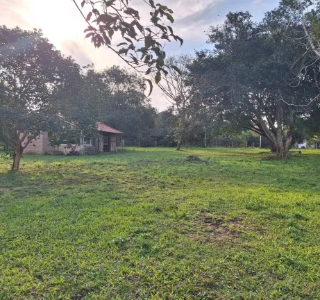 Imagem EXCELENTE TERRENO, de 3.200m², Condomínio Fechado, com Lagoas, Águas Claras