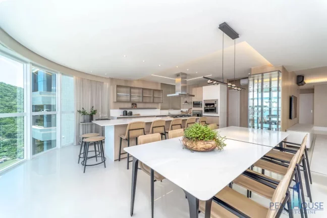 Imagem Apartamento Frente Mar para Venda em Balneário Camboriú, CENTRO, 4 dormitórios, 4 suítes, 6 banheiros, 4 vagas
